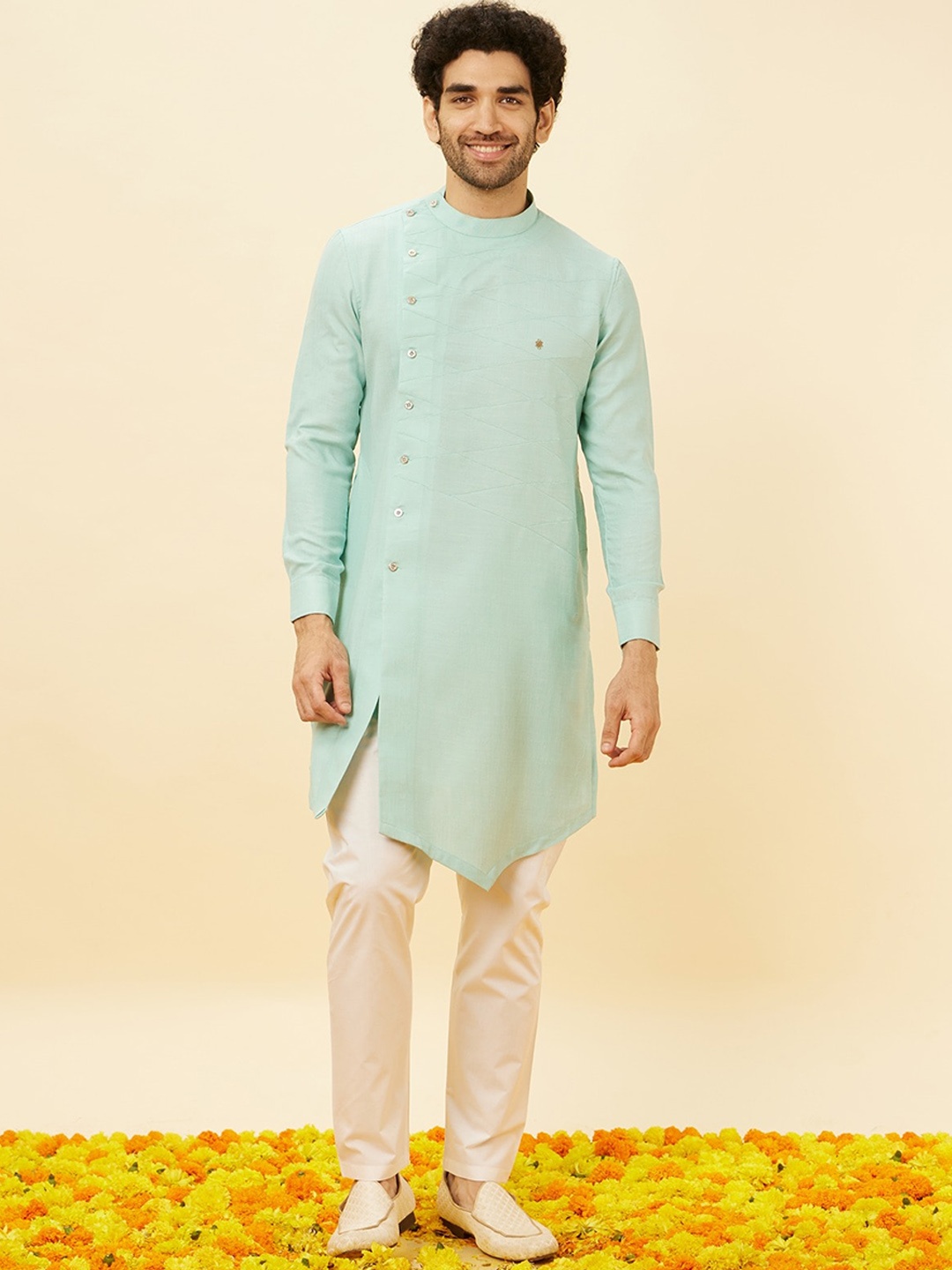 

Manyavar Mandarin Collar Long Sleeves Kurta with Pyjamas, Green