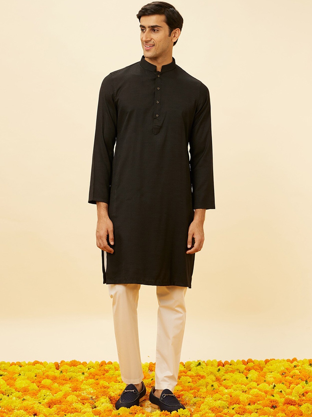 

Manyavar Woven Design Kurta with Pyjamas, Black