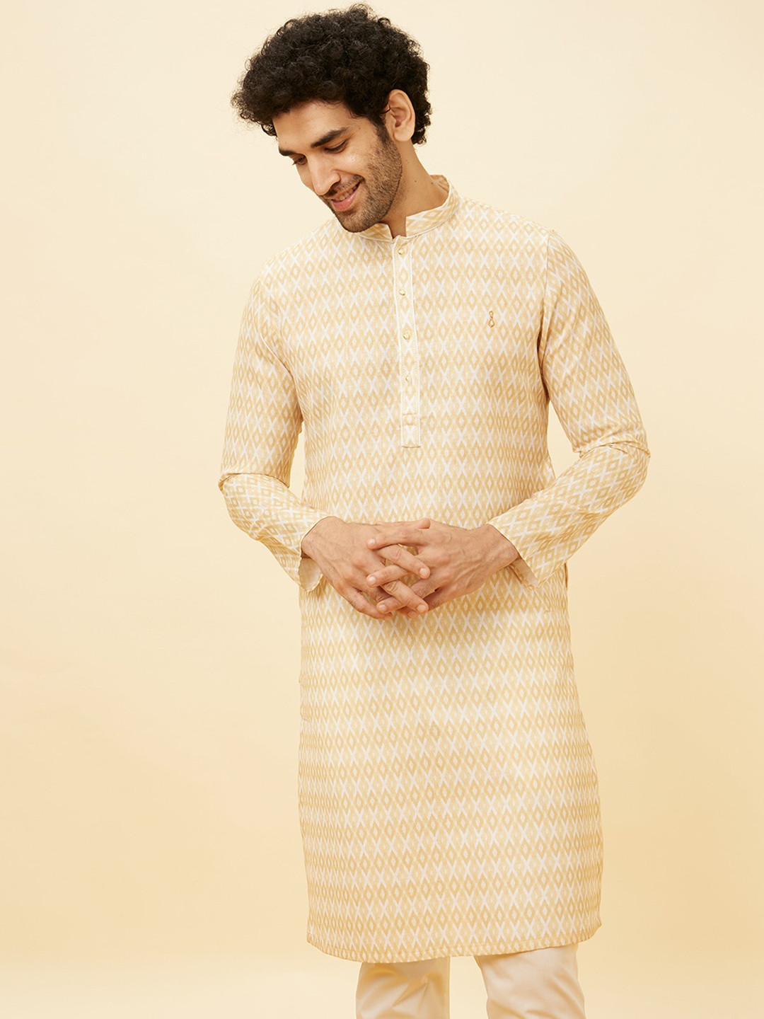 

Manyavar Geometric Printed Mandarin Collar Pastels Straight Kurta with Pyjamas, Beige