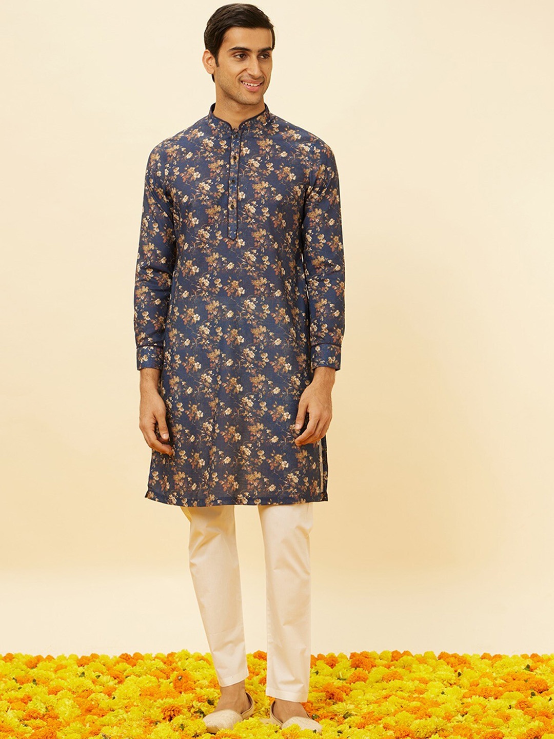 

Manyavar Floral Printed Mandarin Collar Regular Kurta With Pyjama, Blue