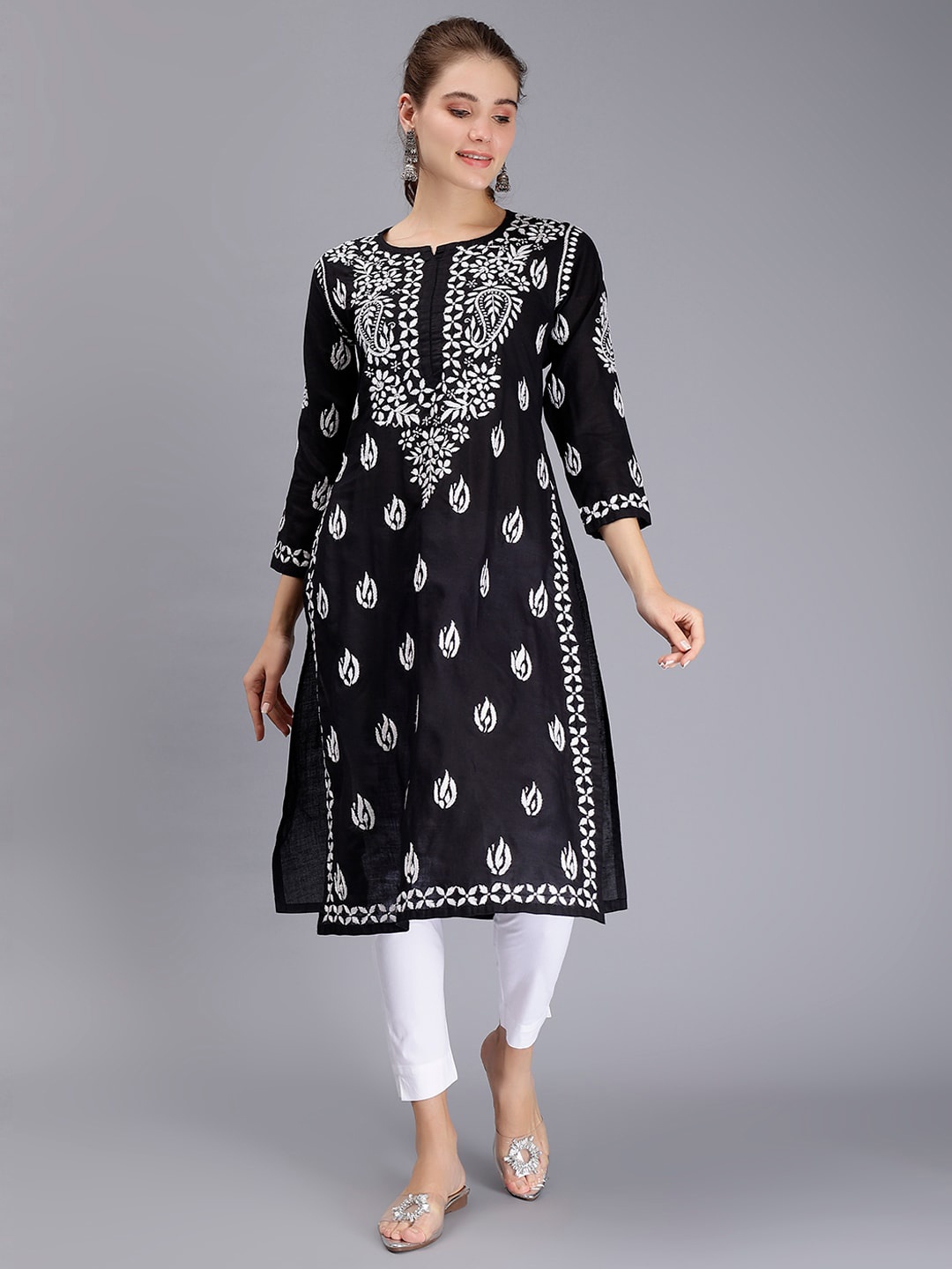 

Seva Chikan Floral Embroidered Lucknowi Chikankari Cotton Kurta, Black