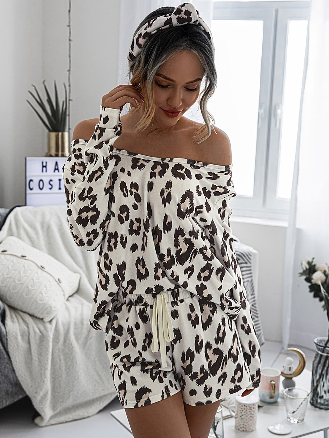 

LULU & SKY Graphic Printed Night suit, Brown