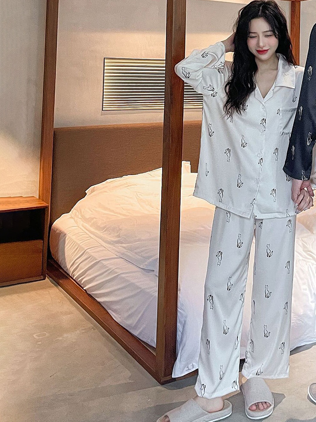 

LULU & SKY Conversational Printed Night suit, White