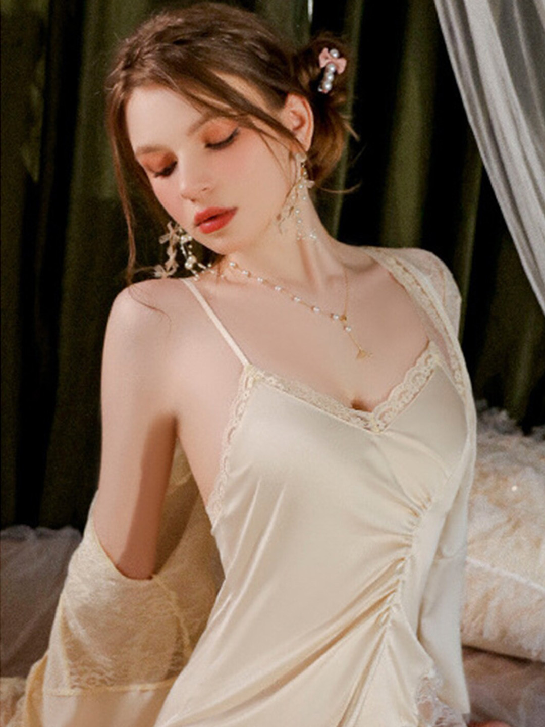 

LULU & SKY Shoulder Straps Babydoll, Cream