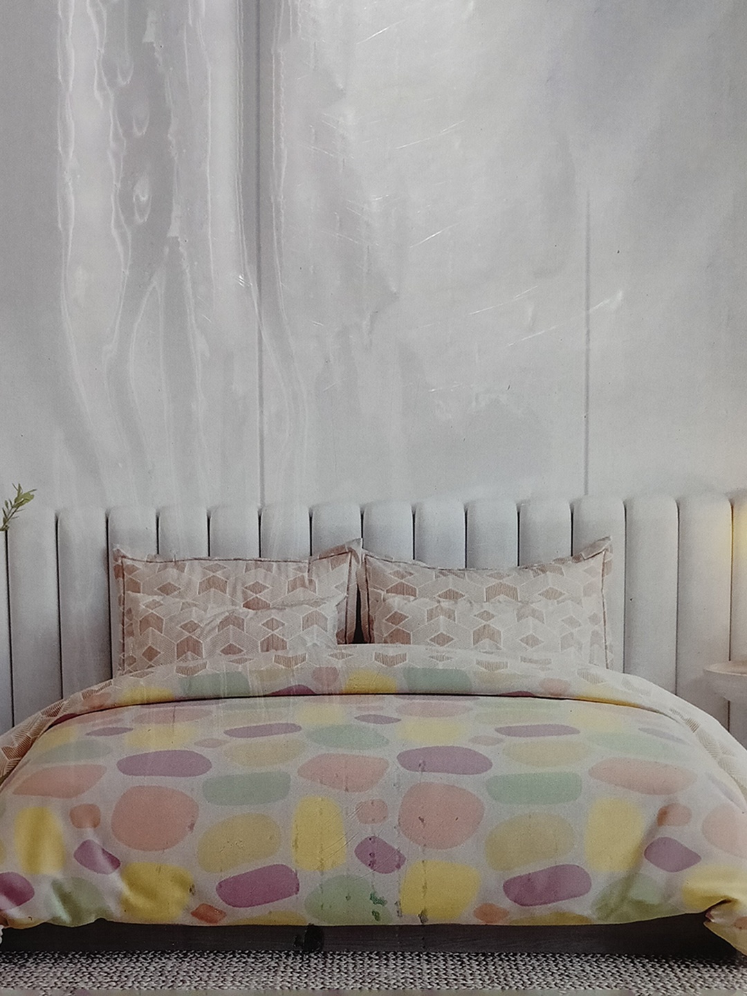 

Signature Yellow & Off white Microfiber 144 TC Queen Bedsheet with 2 Pillow Covers