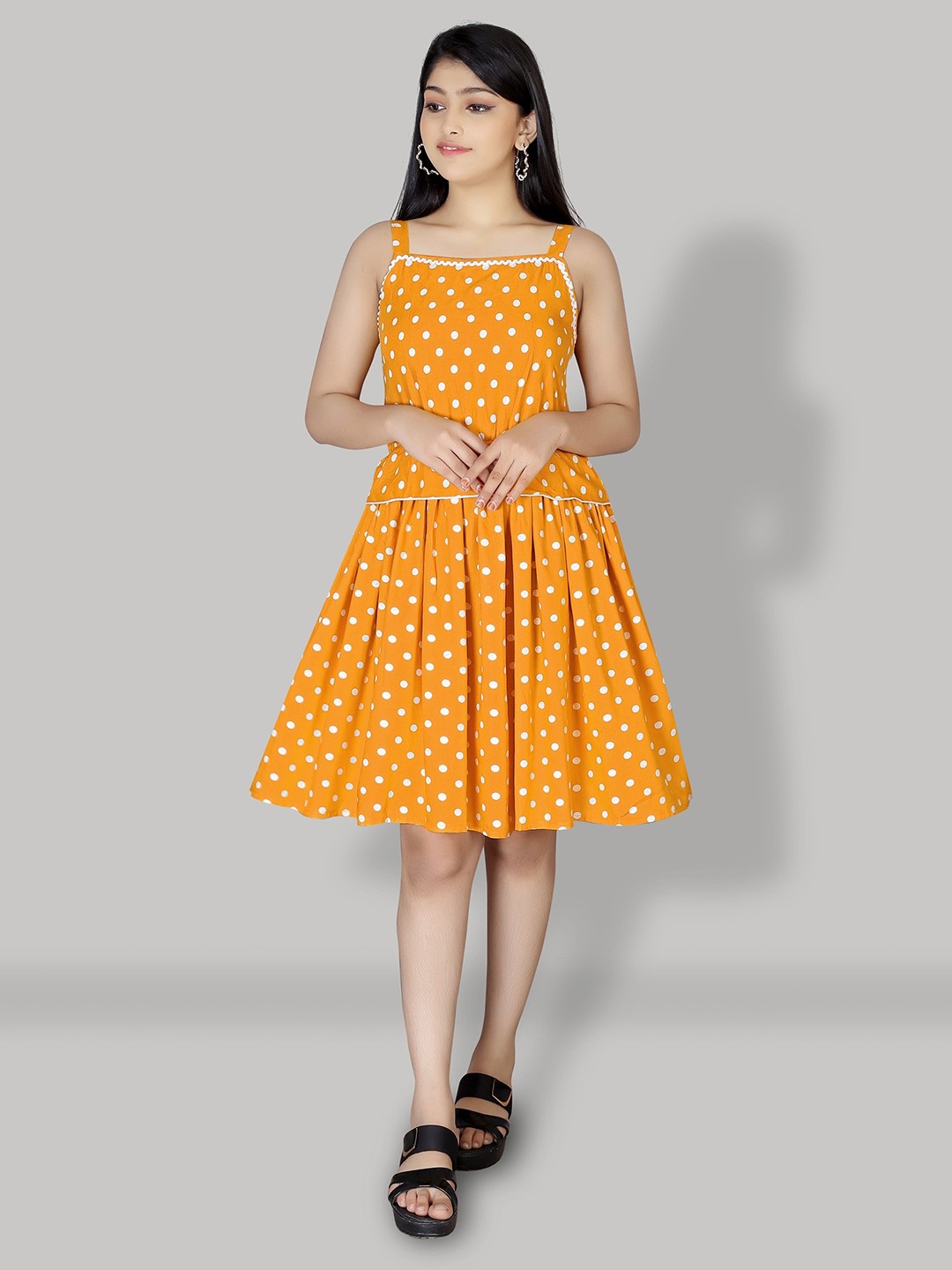 

R K MANIYAR Girls Polka Dots Printed Gtahered Fit & Flare Dress, Yellow