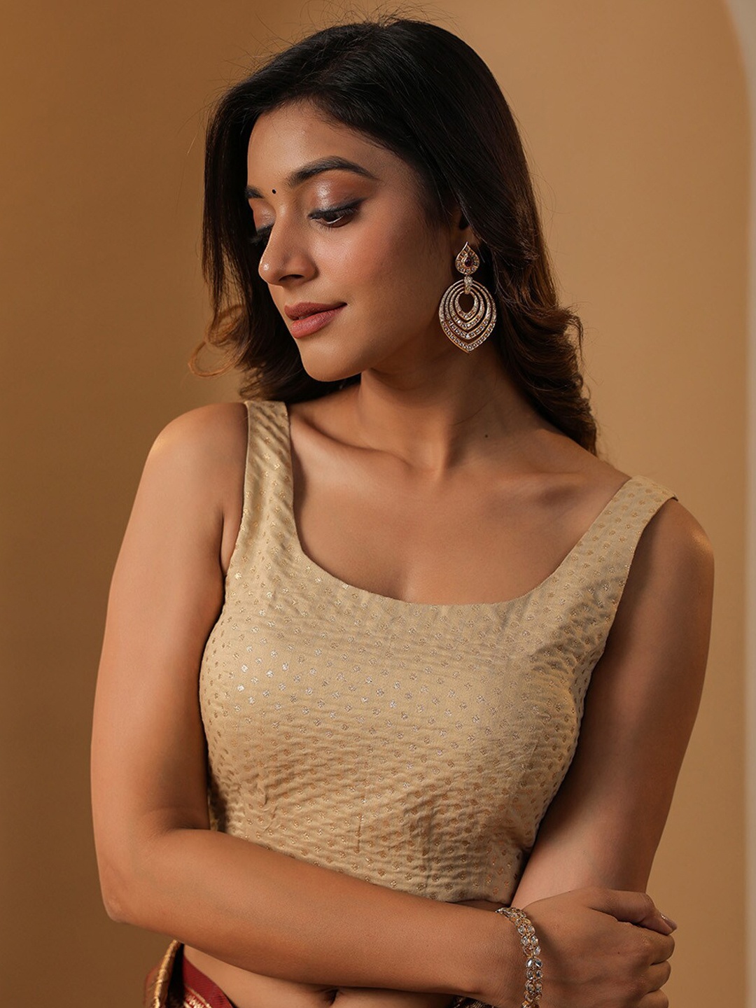 

KARAGIRI Woven Design Round Neck Saree Blouse, Cream