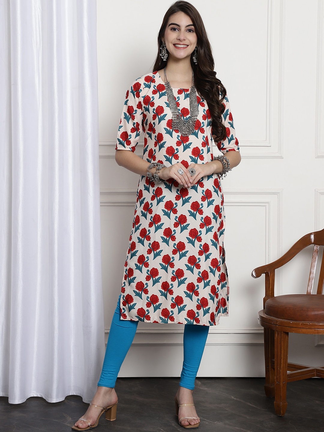 

7Threads Ethnic Motifs Printed Straight Crepe Kurta, Red