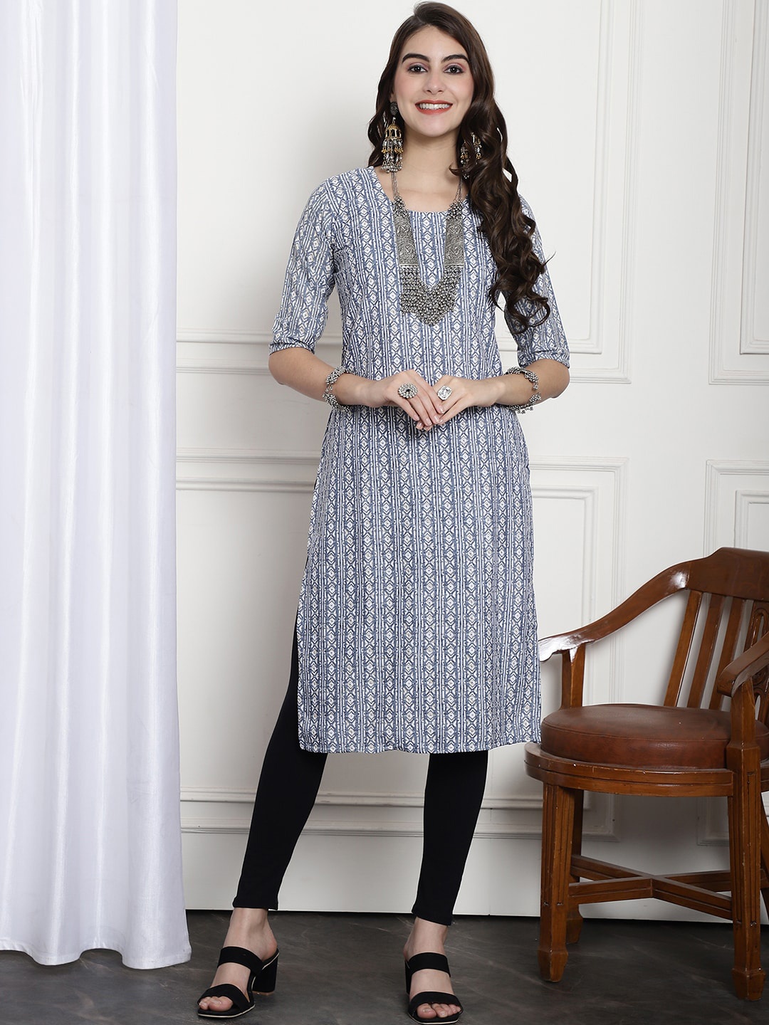 

7Threads Ethnic Motifs Printed Straight Kurta, Blue