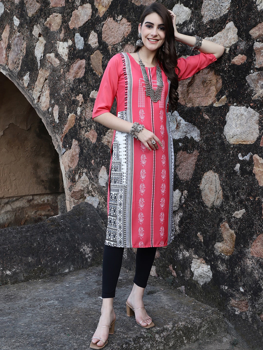 

7Threads Ethnic Motifs Printed Summer Sheers Crepe Kurta, Pink