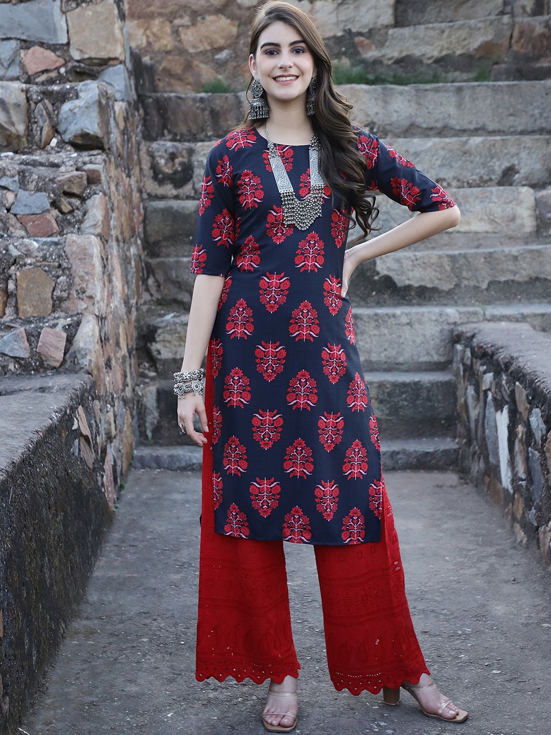 

7Threads Ethnic Motifs Printed Straight Kurta, Red