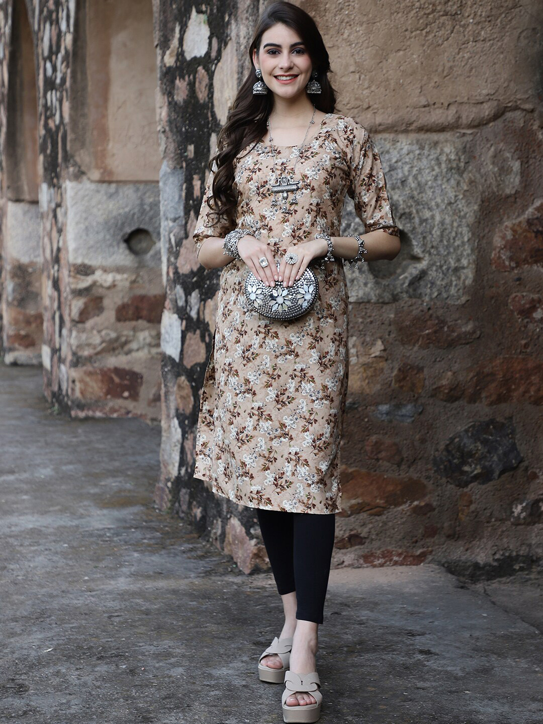 

7Threads Floral Printed Straight Kurta, Beige