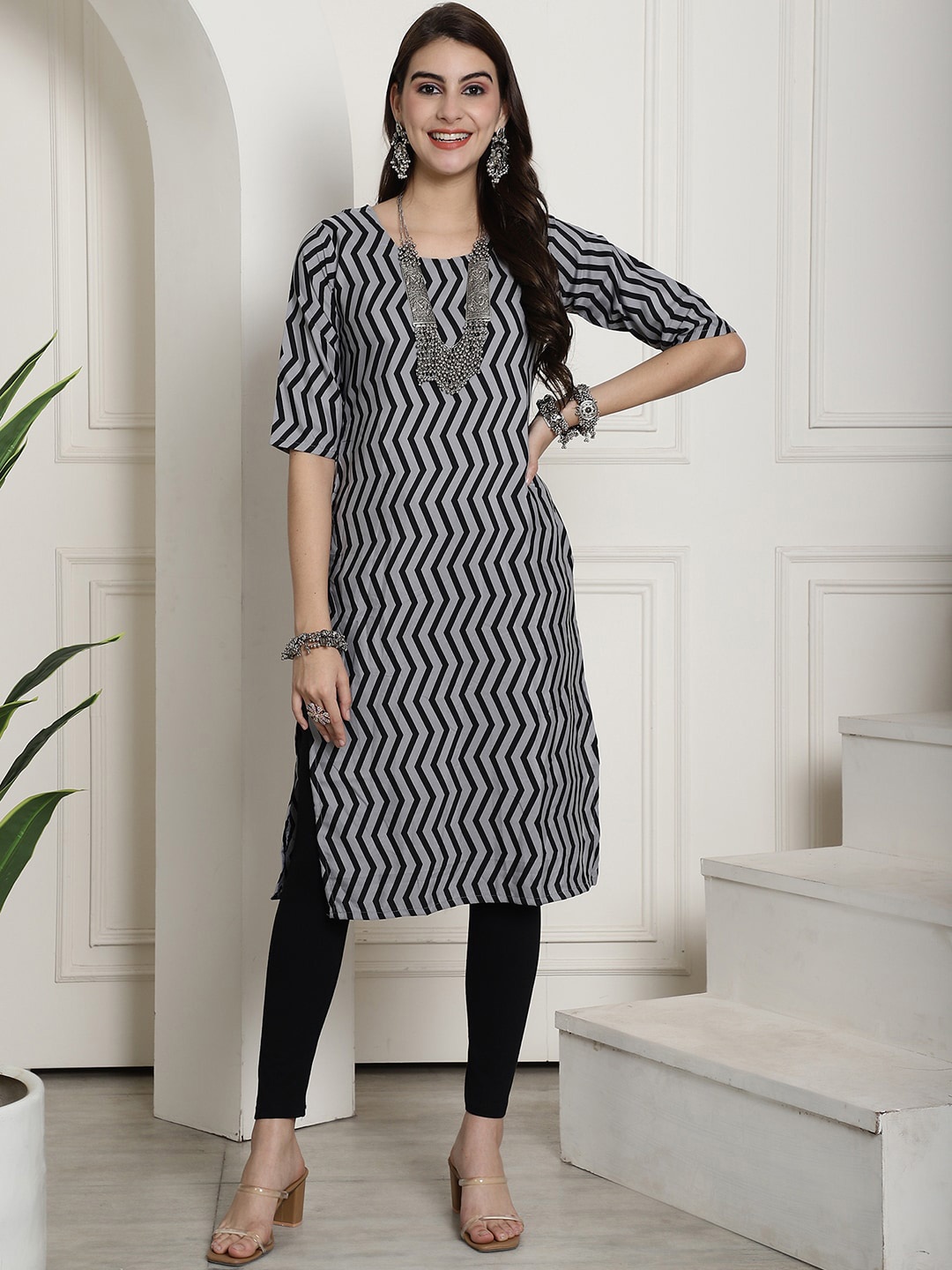 

7Threads Geometric Printed Straight Kurta, Black