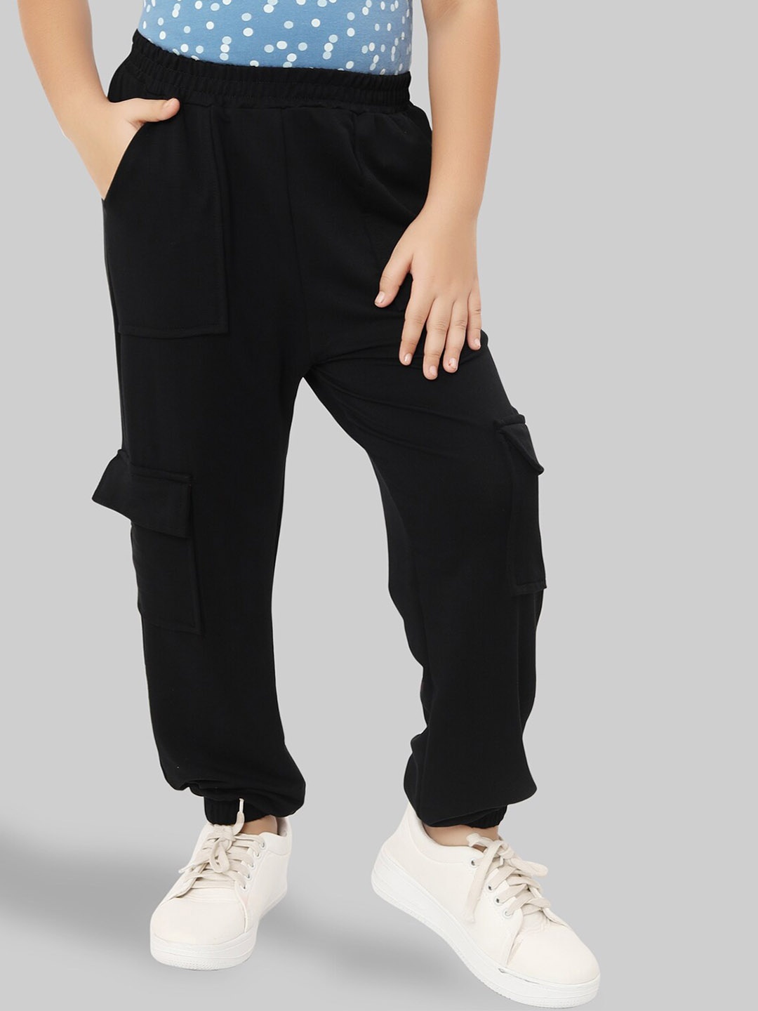 

Ninos Dreams Girls Mid-Rise Cargo Joggers, Black