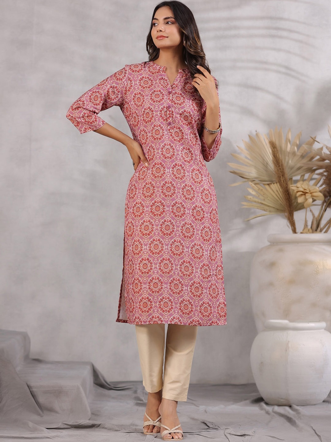 

soan Ethnic Motifs Printed Mandarin Collar Kurta, Pink