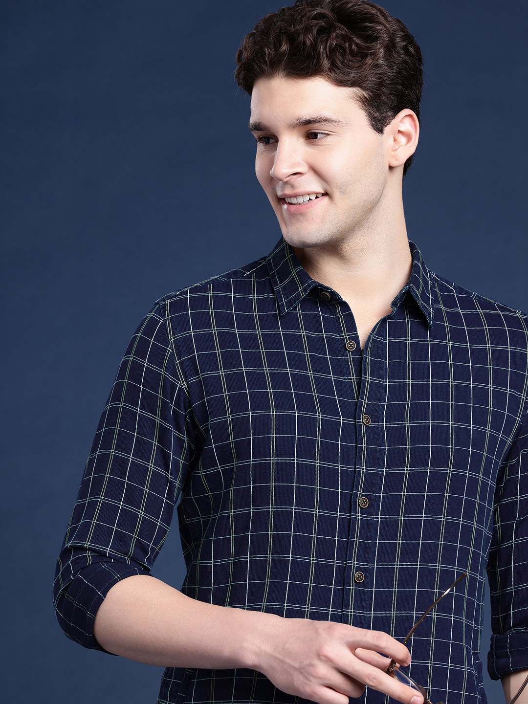 

Mast & Harbour Men Checked Corduroy Shirt, Blue