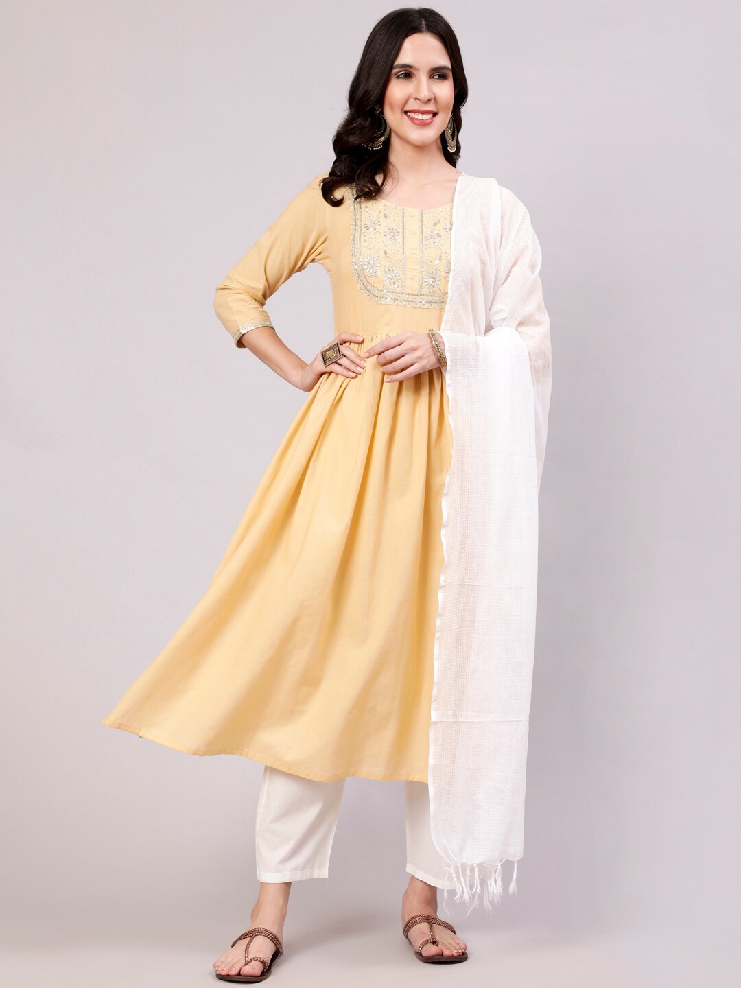 

THE NKS PLUS Embroidered Anarkali Kurta with Trousers & With Dupatta, Peach