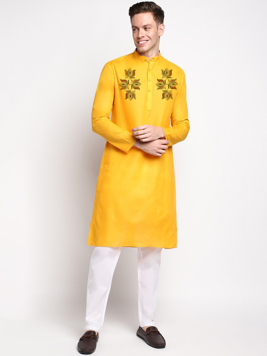 

DEVOILER Ethnic Motifs Printed Band Collar Long Sleeve Straight Kurta With Pyjama, Yellow