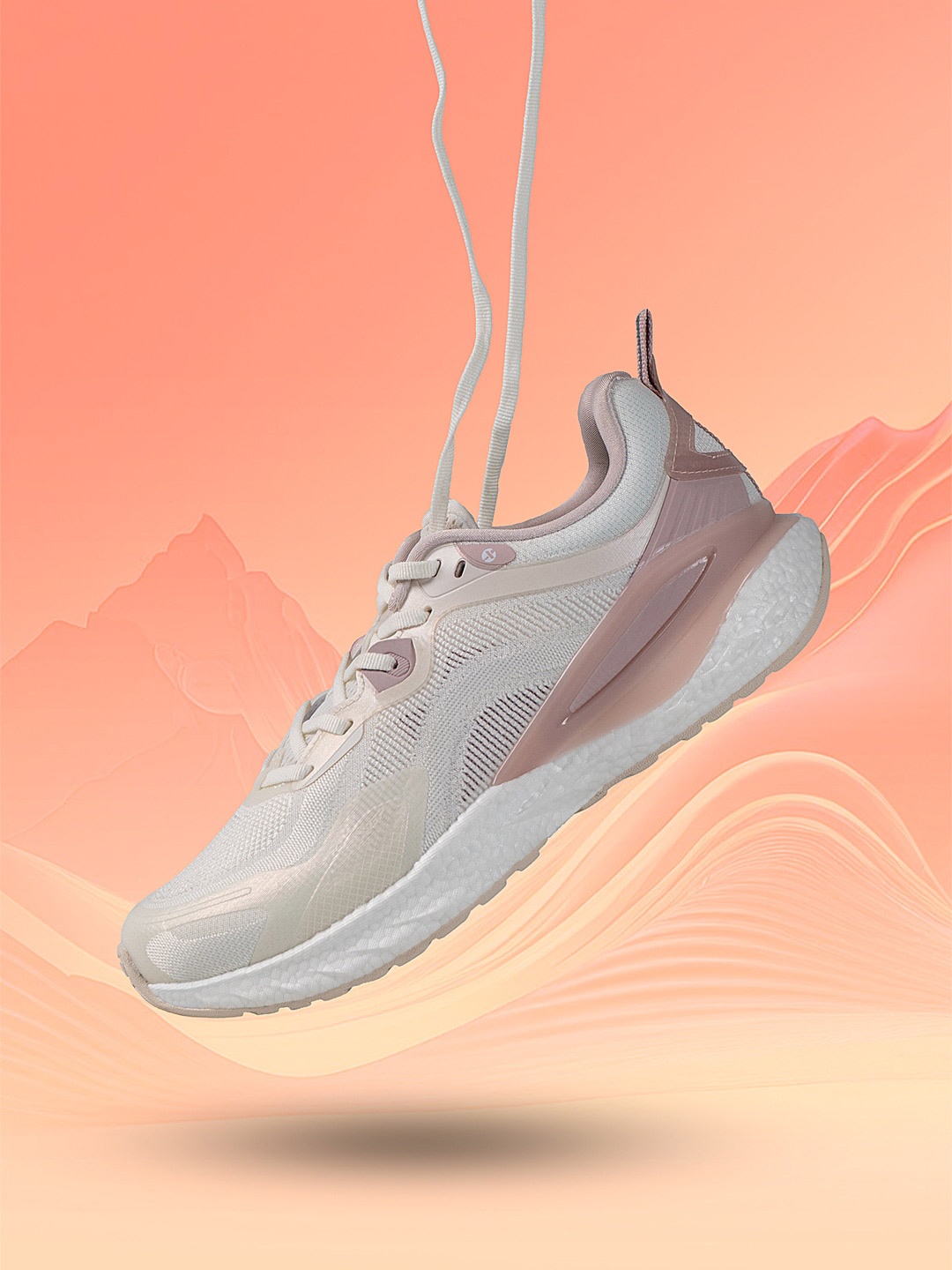

Xtep Women Dynamic Foam Cushioning Lace-Up Running Shoes, White