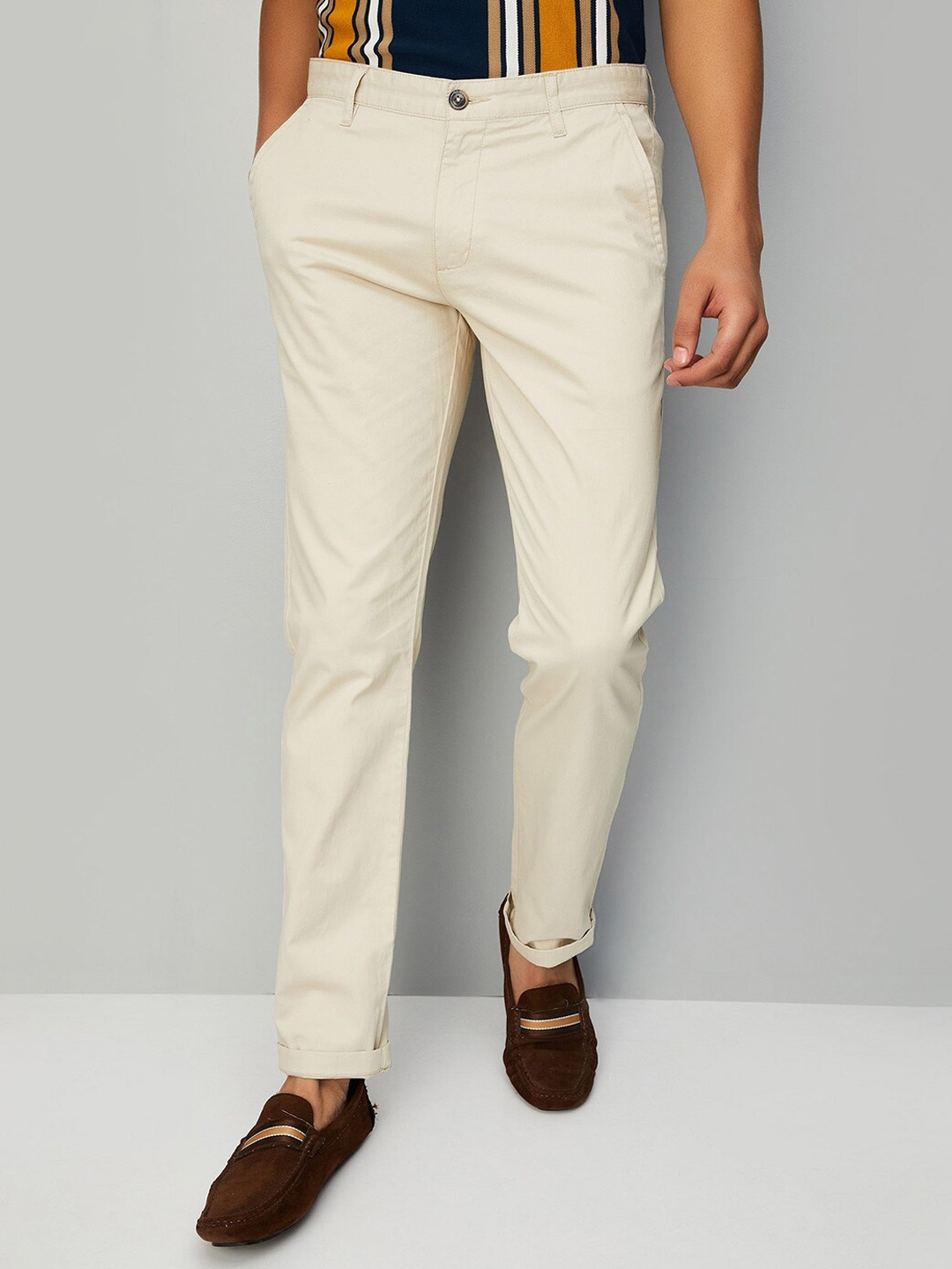 

max Men Regular Fit Mid-Rise Chinos Trousers, Beige
