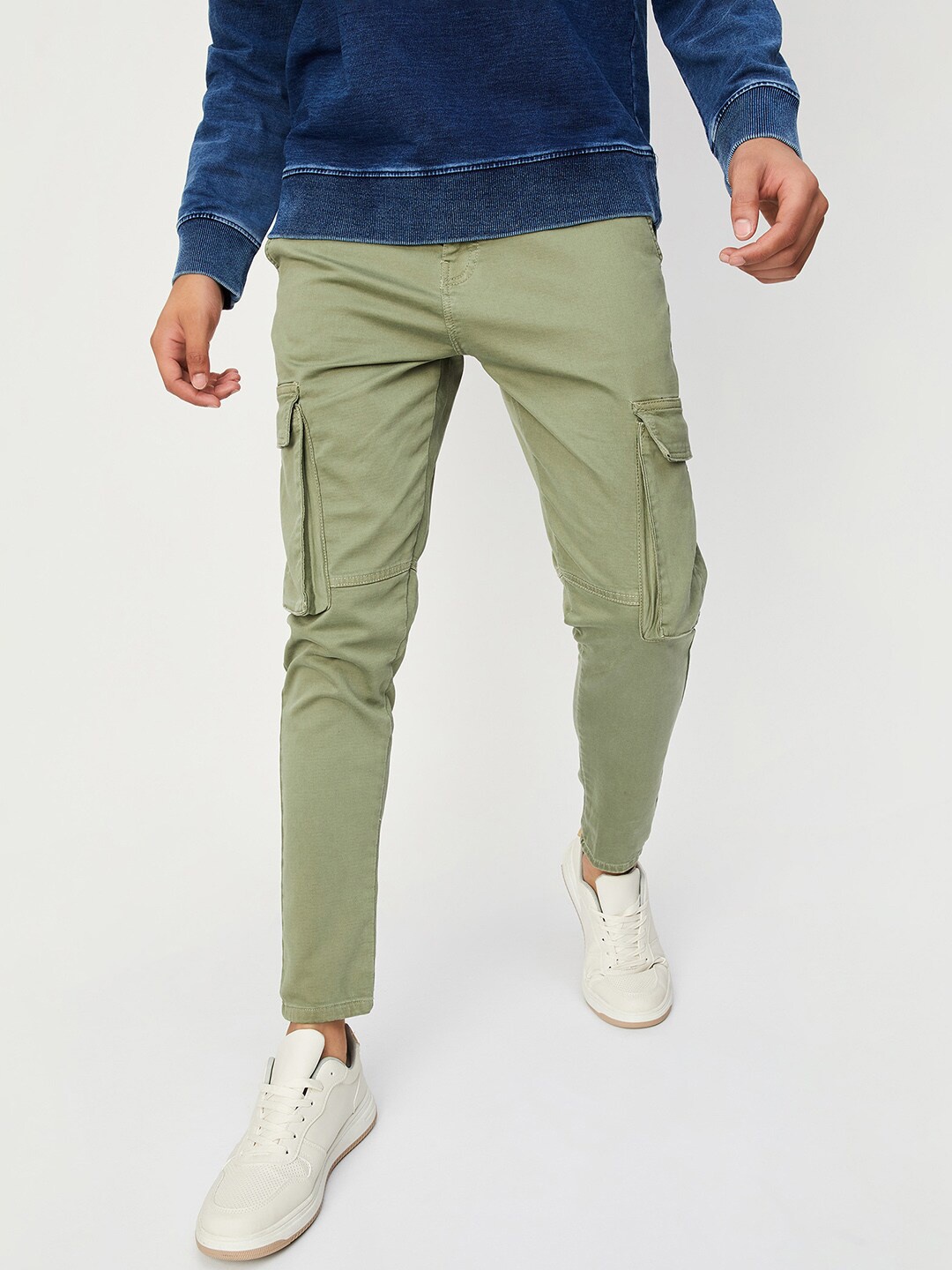 

max Men Regular Fit Mid-Rise Cargo Trousers, Green