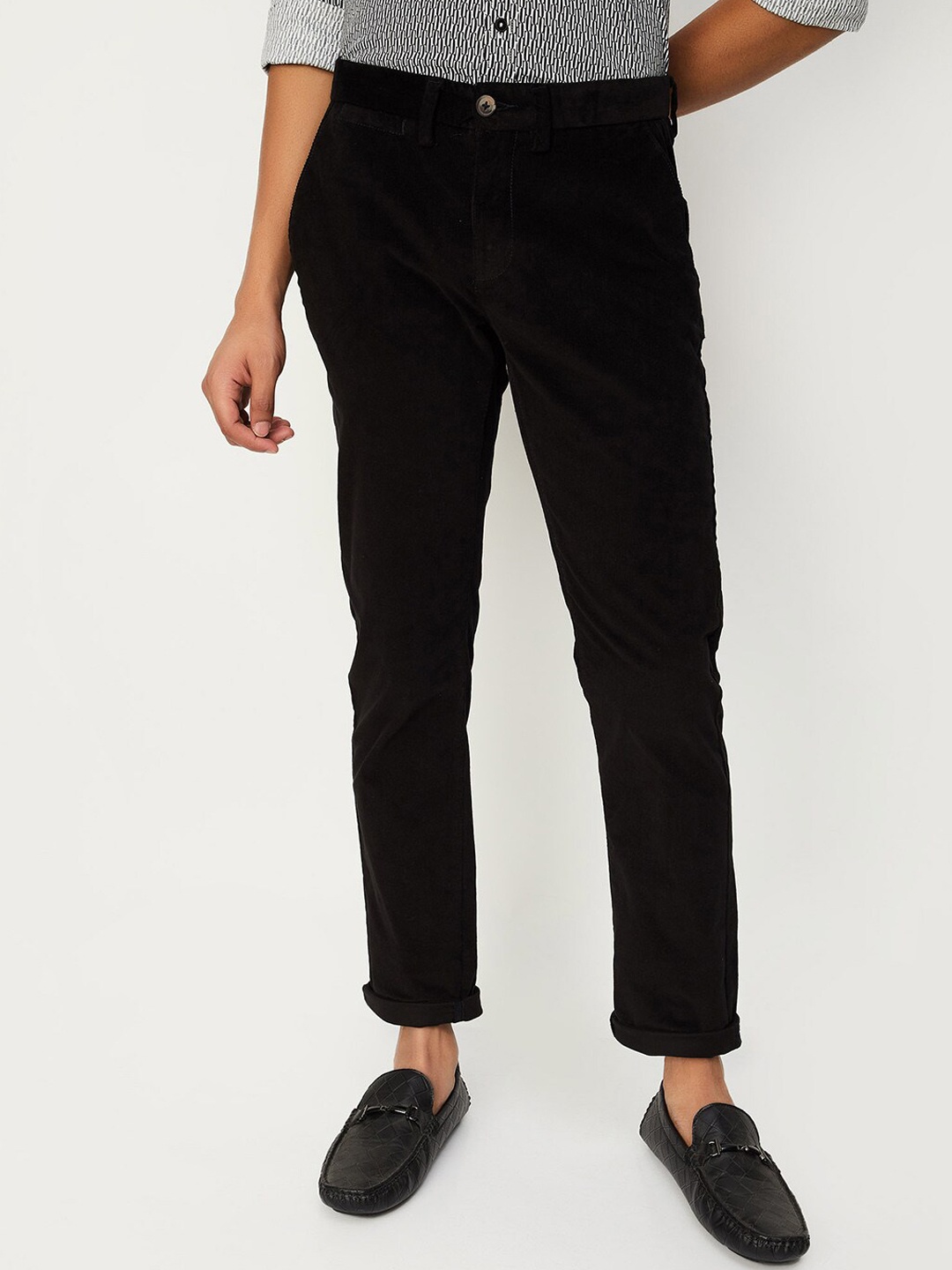 

max Men Regular Fit Mid-Rise Trousers, Black