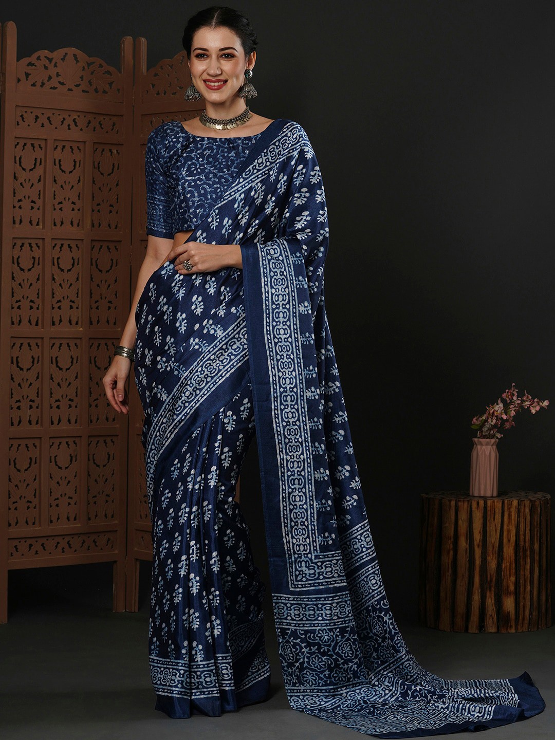 

Anouk Ethnic Motifs Printed Dabu Saree, Navy blue