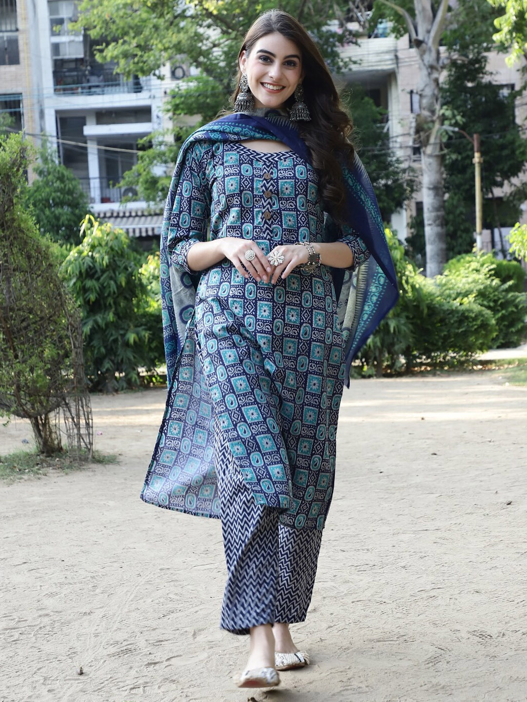 

arangya Women Blue Printed Regular Pure Cotton Kurta with Trousers & With Dupatta