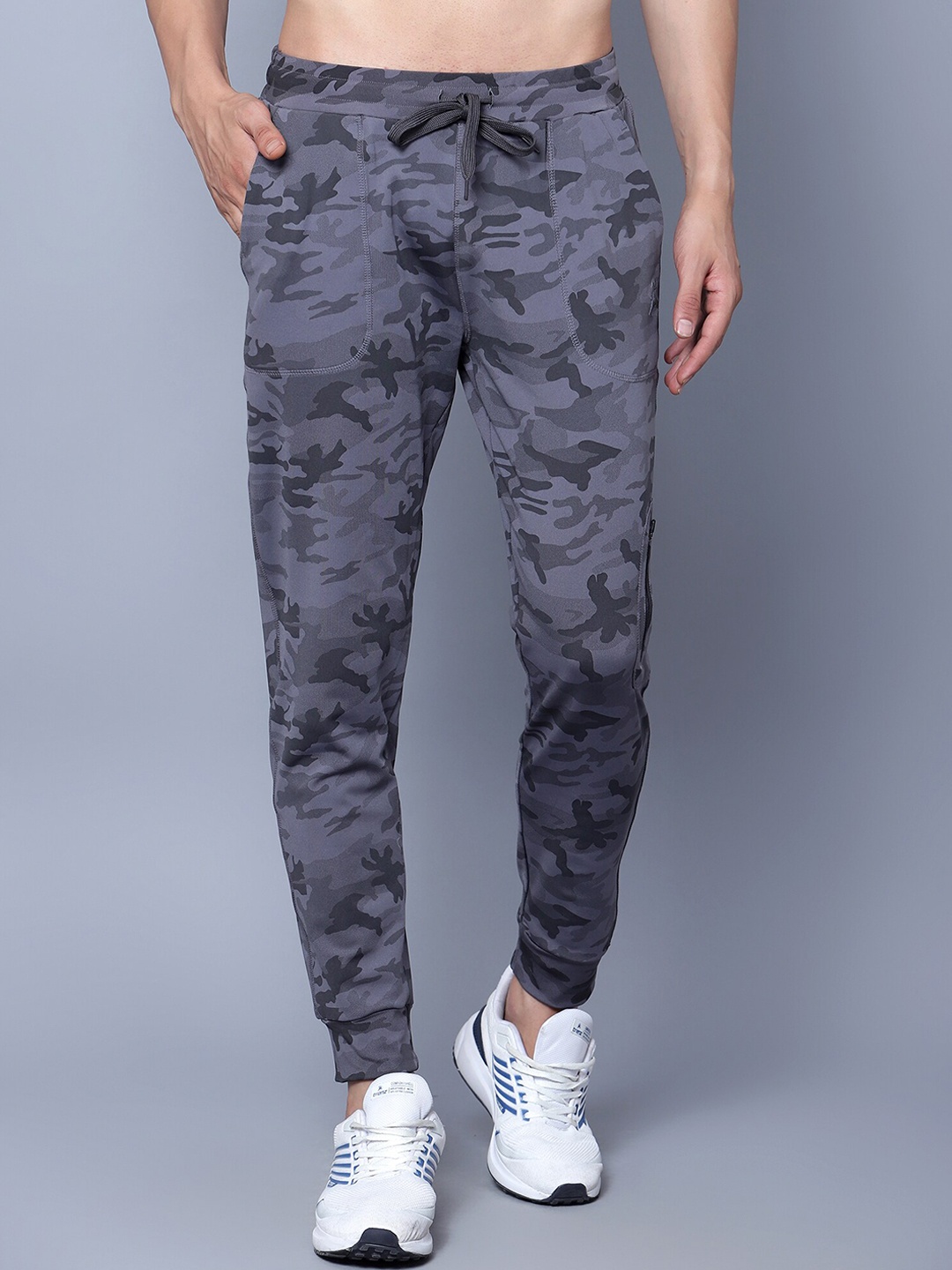 

Trenz Men Camouflage Printed Mid-Rise Joggers, Grey