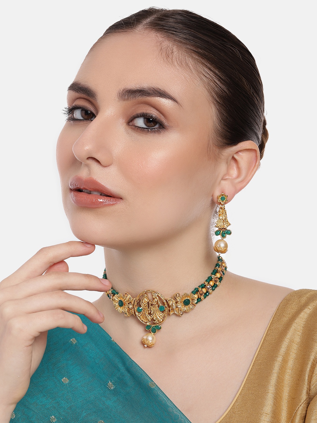 

Estele Gold-Plated Kundan-Studded & Beaded Jewellery Set