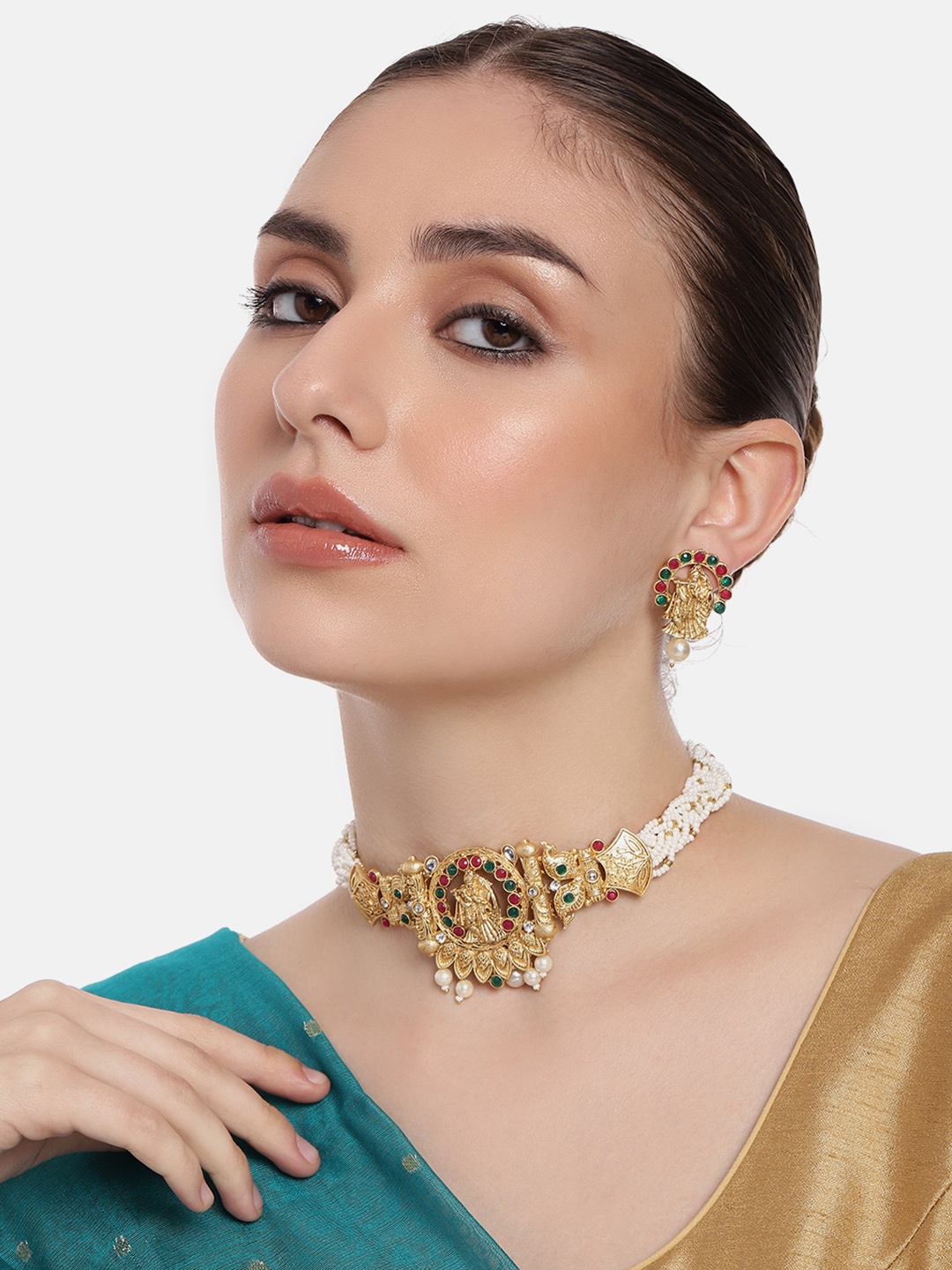 

Estele Gold-Plated Beaded Jewellery Set