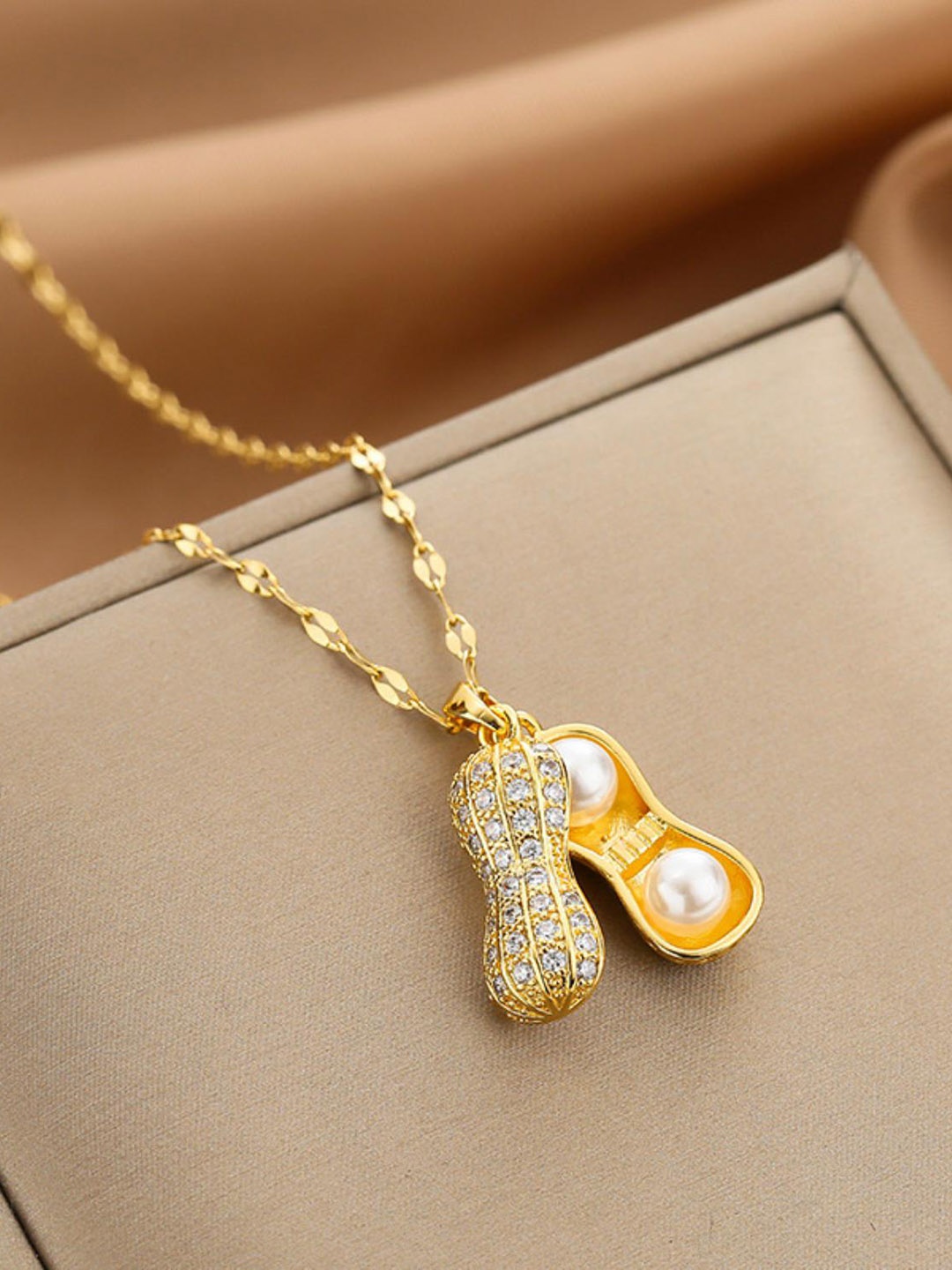 

MYKI Gold-Plated CZ-Studded Pendant With Chain