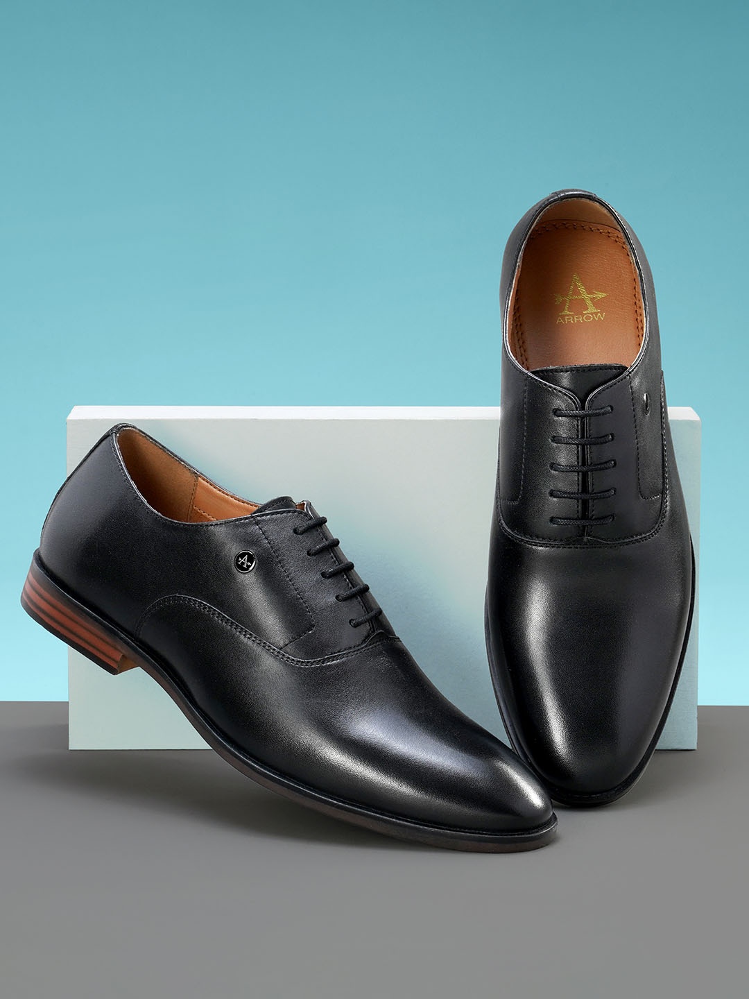 

Arrow Men Solid PELICAN Formal Leather Oxfords, Black