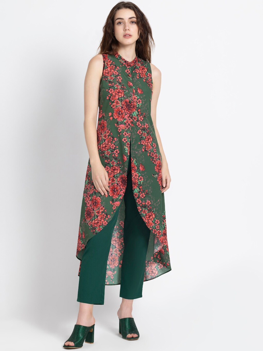 

SHAYE Floral Printed Band Collar High Slit A-Line Kurta With Trouser, Green