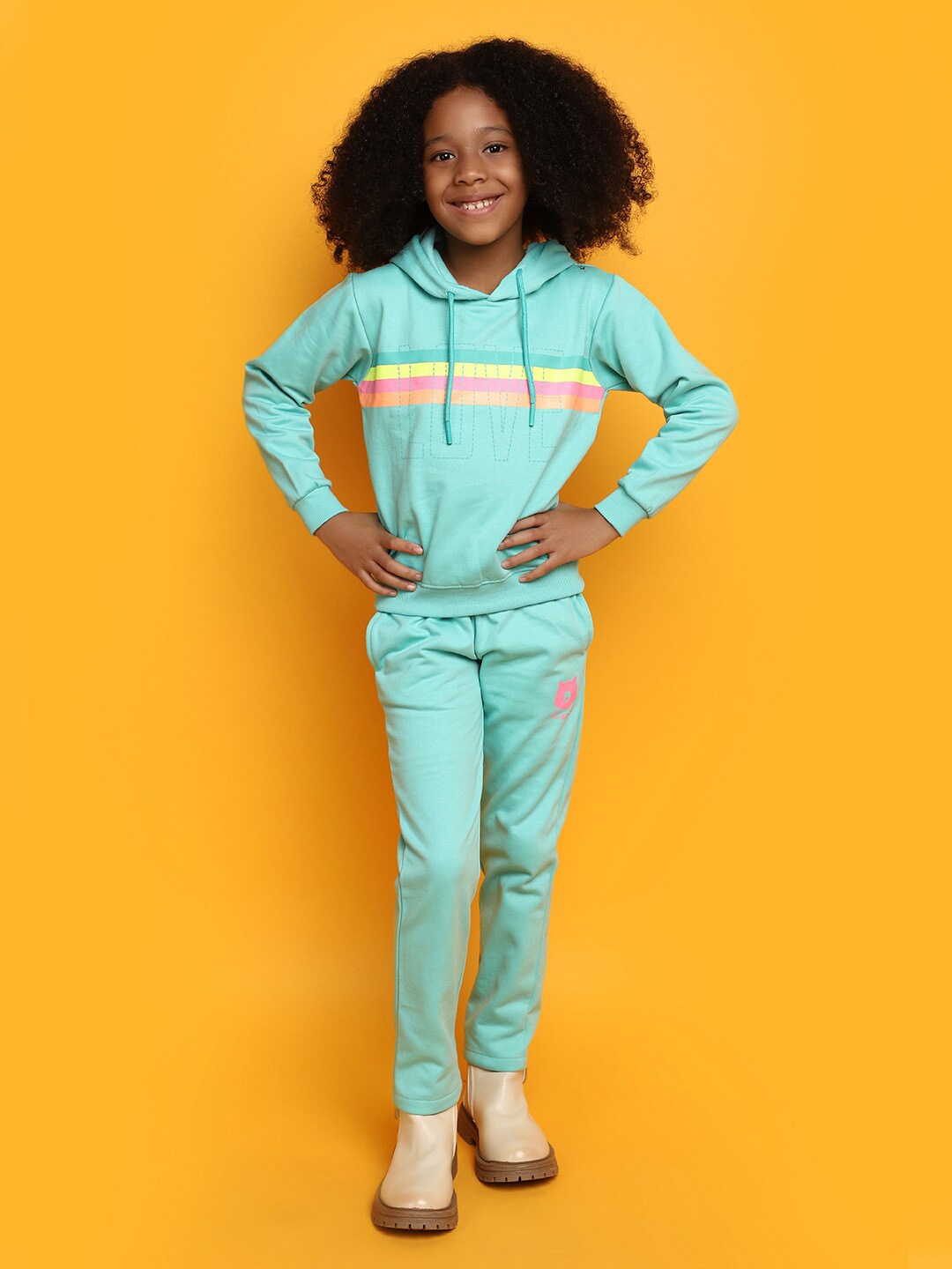 

V-Mart Girls Hooded Sweatshirt With Trousers, Green