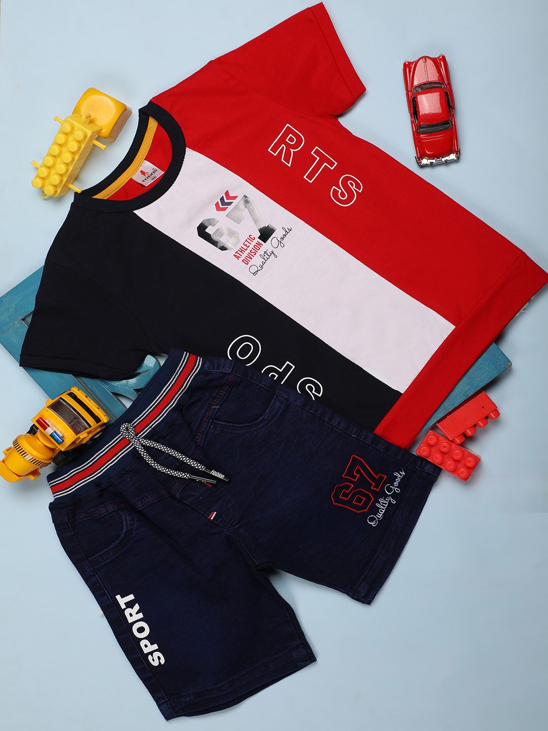 

V-Mart Boys Printed T-shirt with Shorts, Red