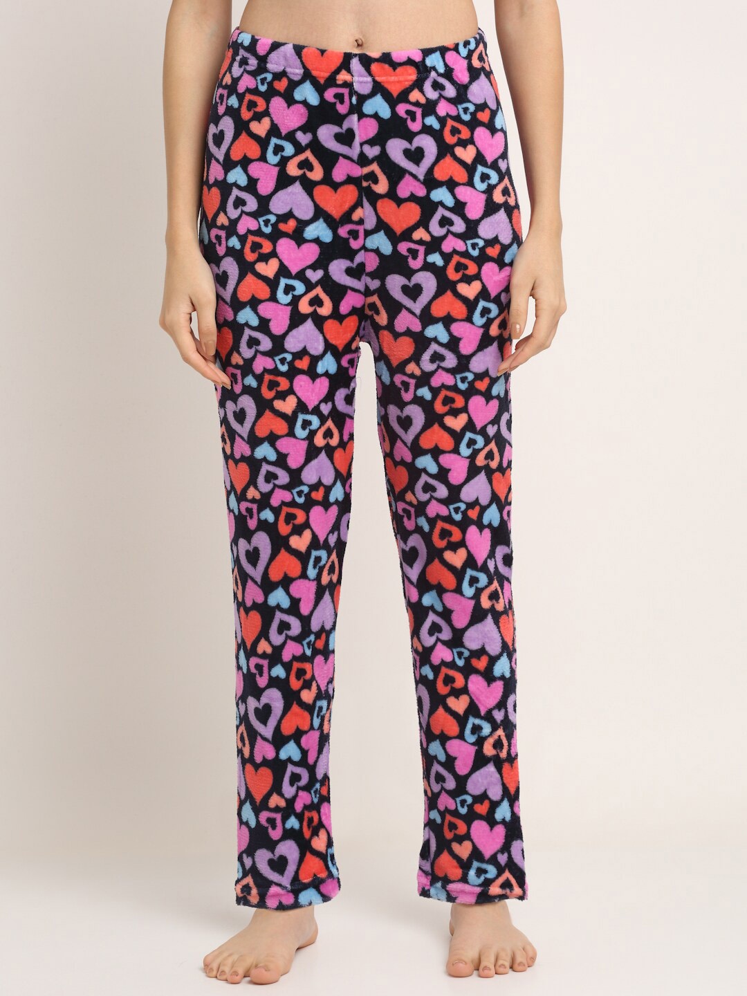 

NEUDIS Women Heart Printed Knitted Fleece Lounge Pant, Black