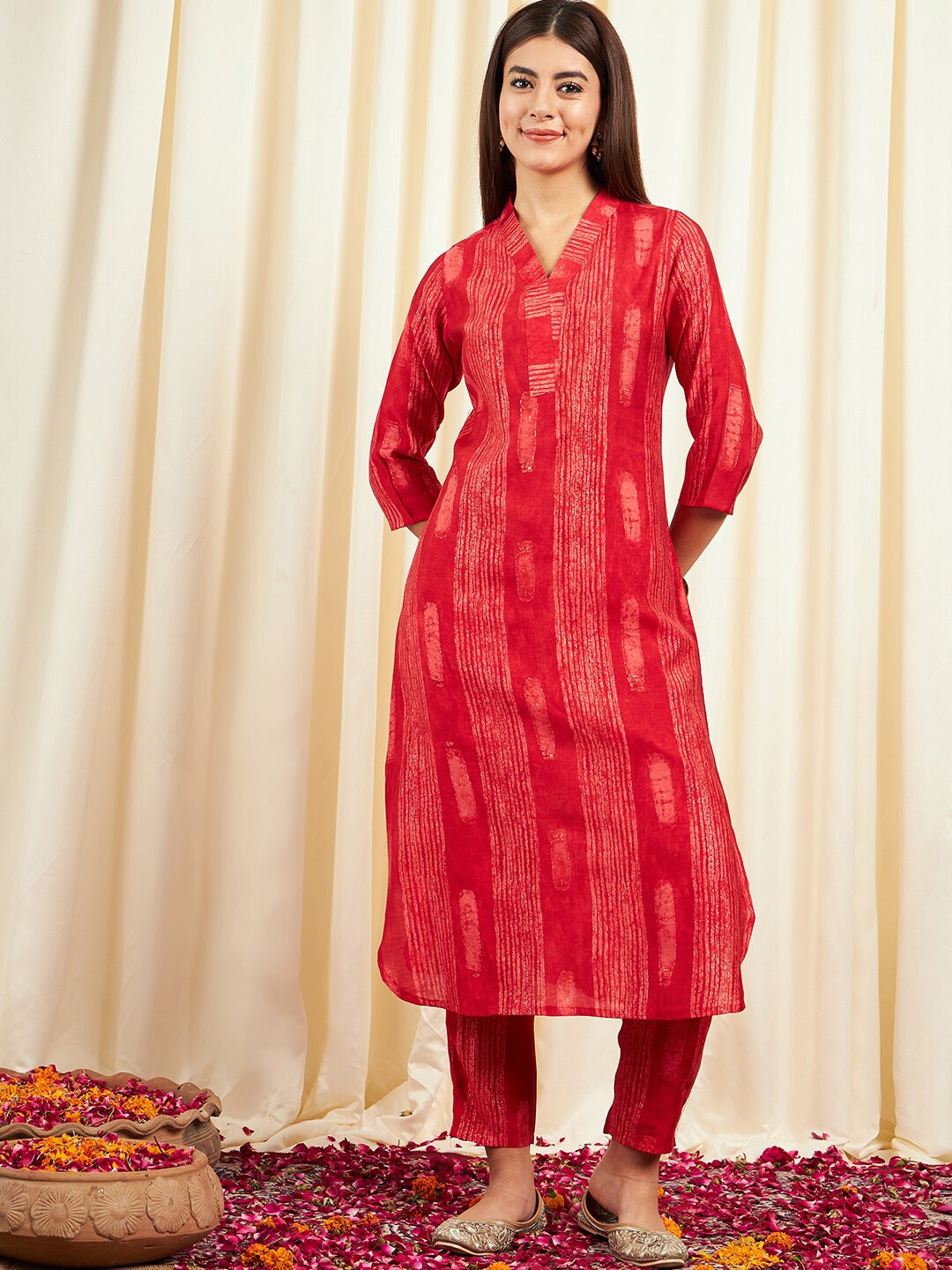 

DIVYANK Striped V-Neck Chanderi Silk Straight Kurta with Trousers, Red