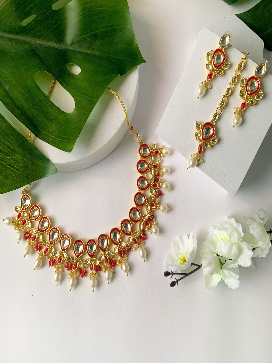 

I Jewels Gold-Plated Pearl Kundan Studded Floral Jewellery & Maang Tikka Set