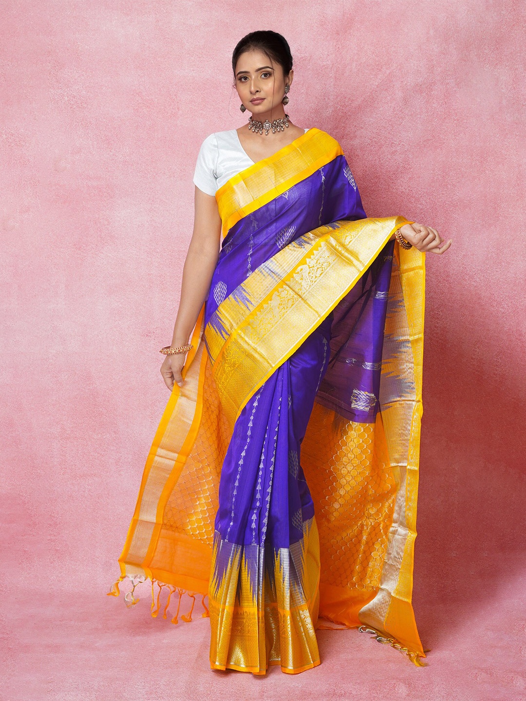 

Unnati Silks Ethnic Motifs Woven Design Zari Pure Silk Handloom Kanjeevaram Saree, Navy blue