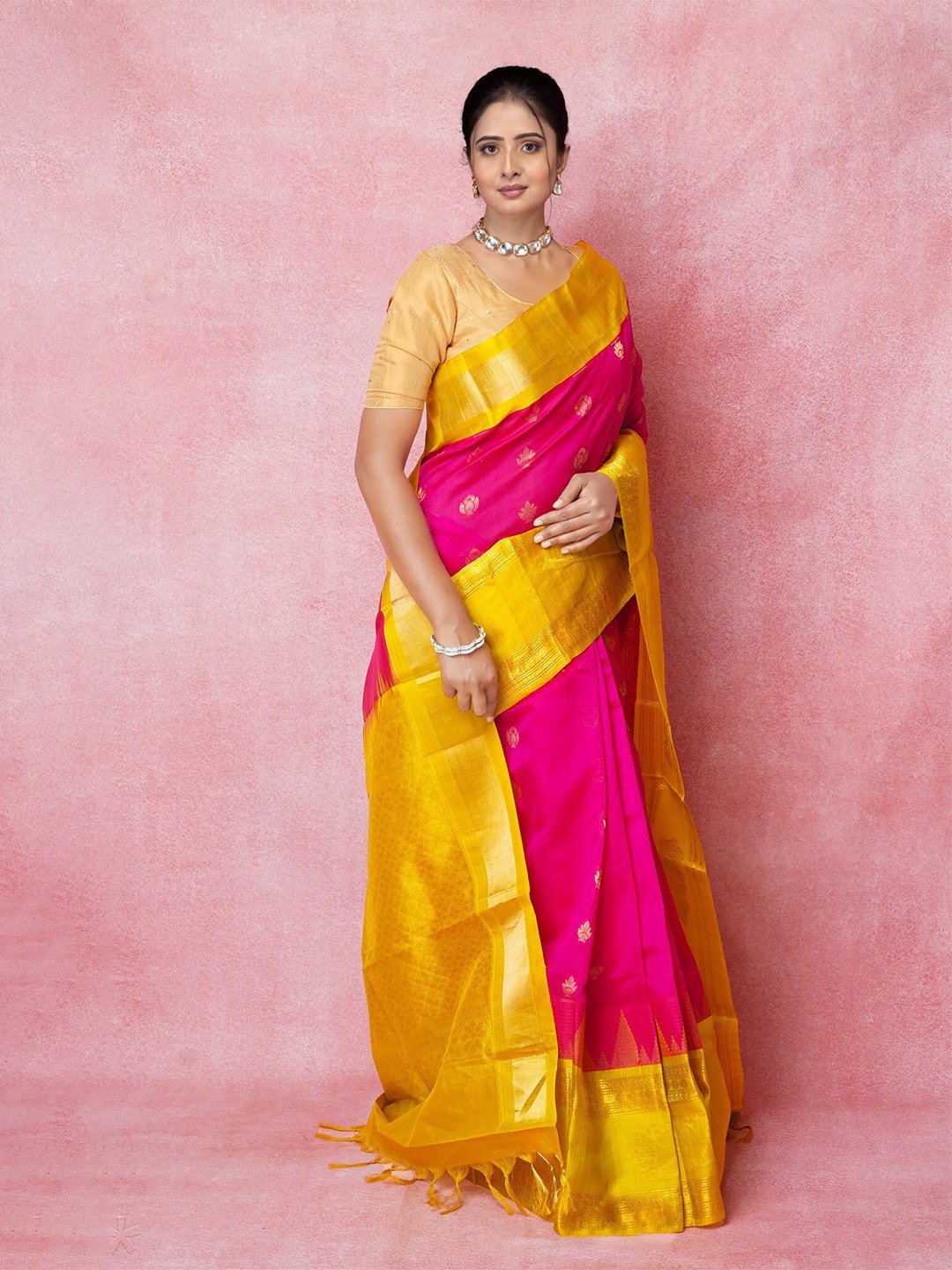 

Unnati Silks Woven Design Pure Silk Handloom Kanjeevaram Saree, Pink