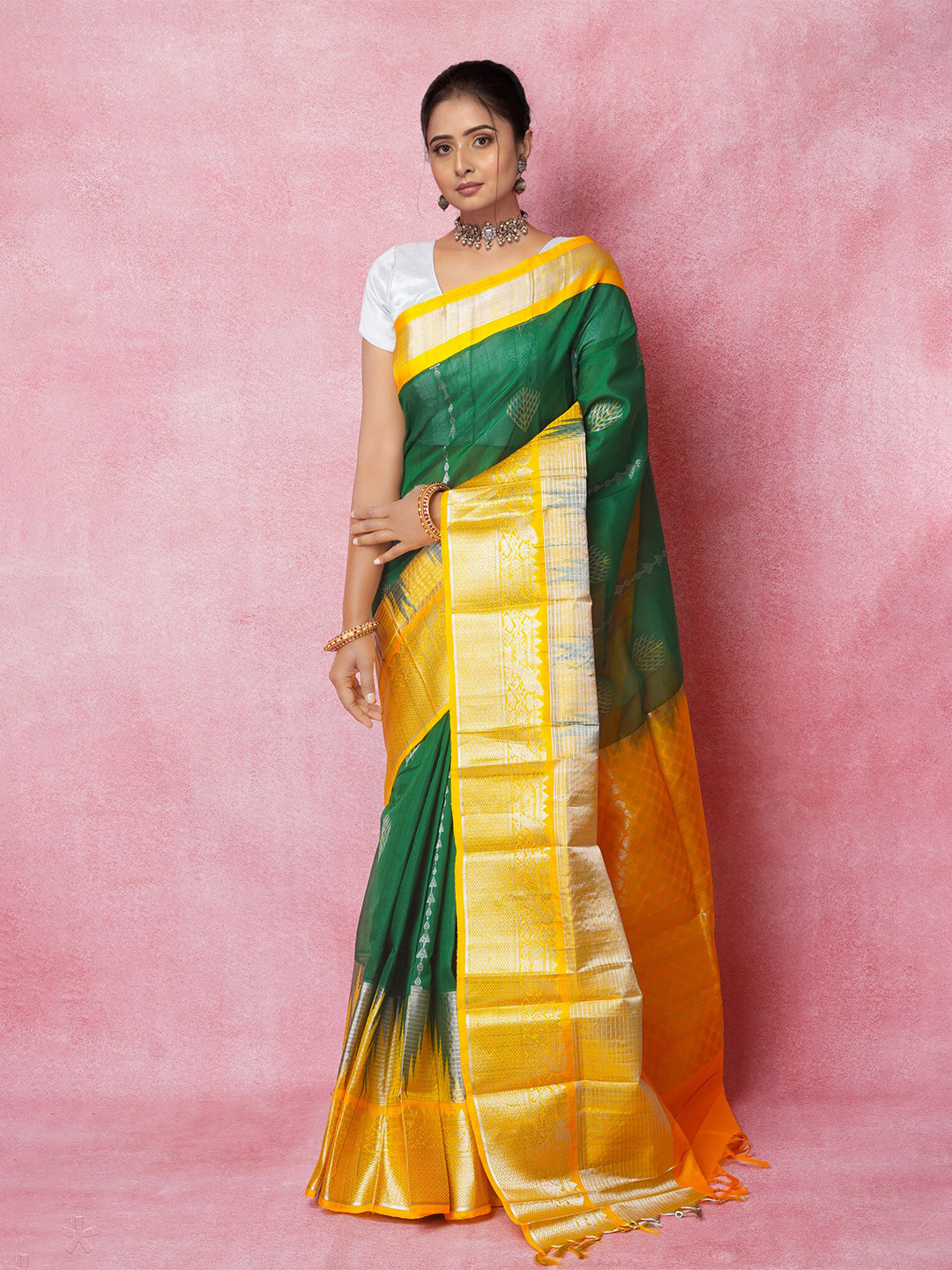 

Unnati Silks Woven Design Pure Silk Handloom Kanjeevaram Saree, Green