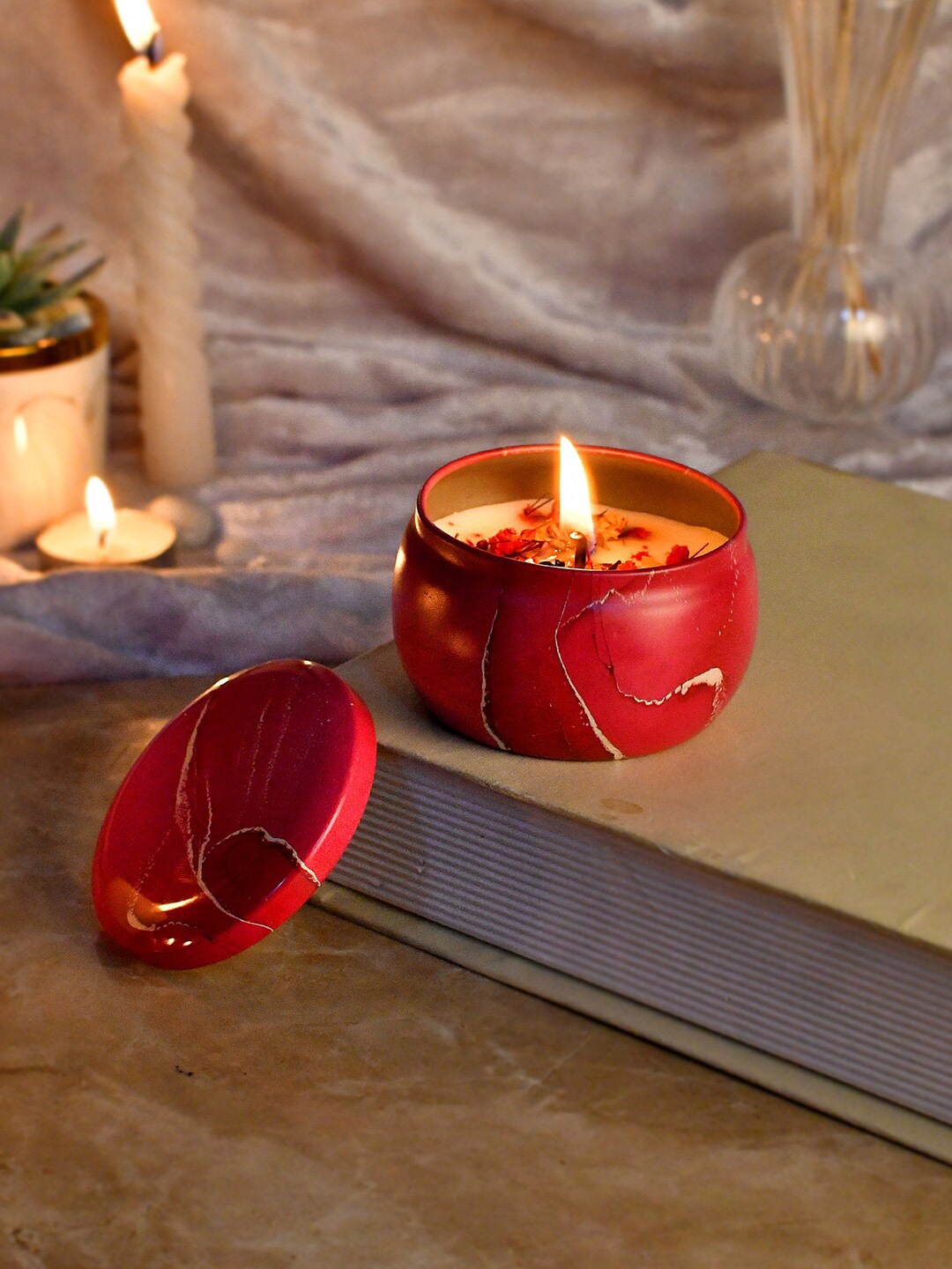 

TAYHAA Pink & Beige Cylindrical Serenity Essential Candle Jar With Lid