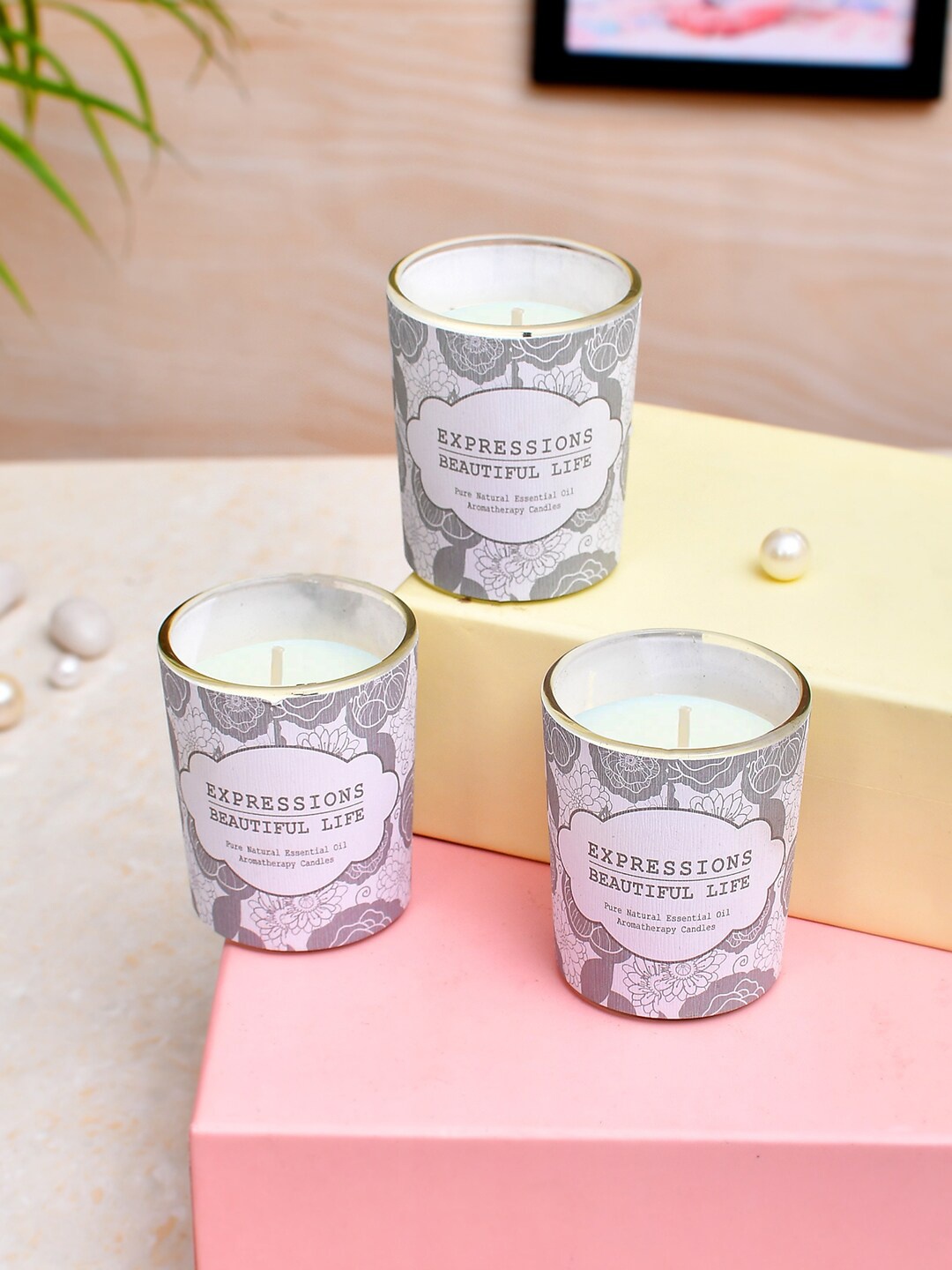 

TAYHAA Grey & White 3 Pieces Aroma Fusion Illuminated Candle With Jars