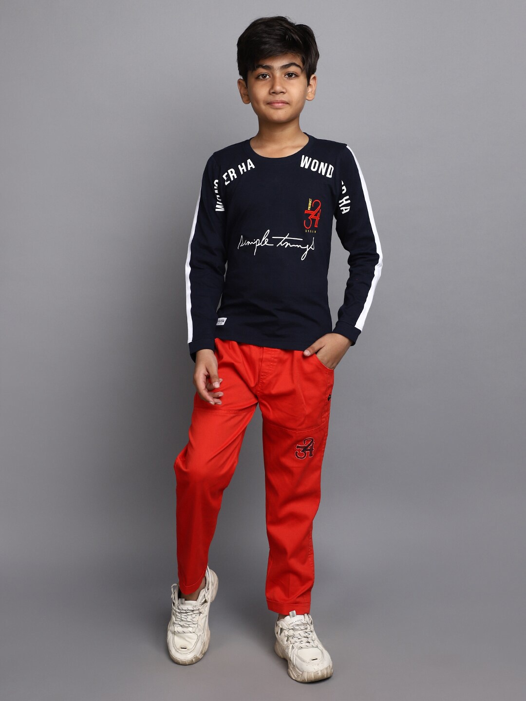 

V-Mart Boys Printed T-shirt with Trousers, Blue
