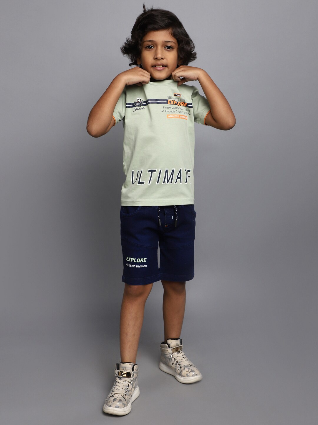 

V-Mart Boys Typography Printed Knit-Denim T-Shirt With Shorts, Sea green