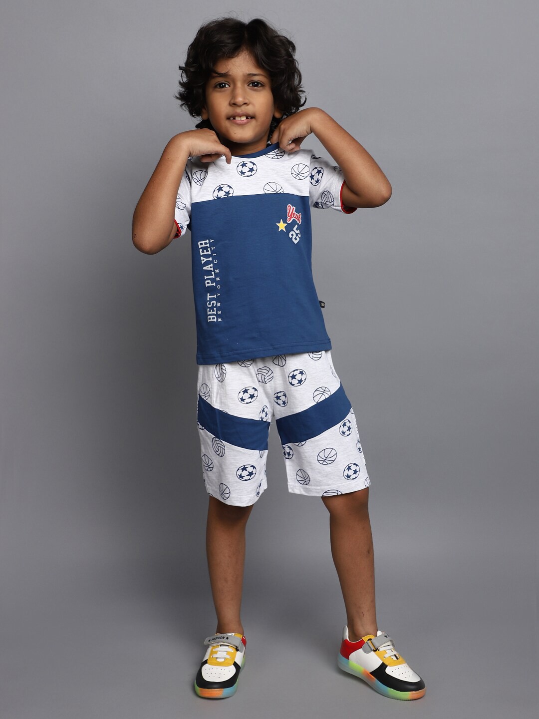 

V-Mart Boys Printed T-shirt With Shorts, Navy blue