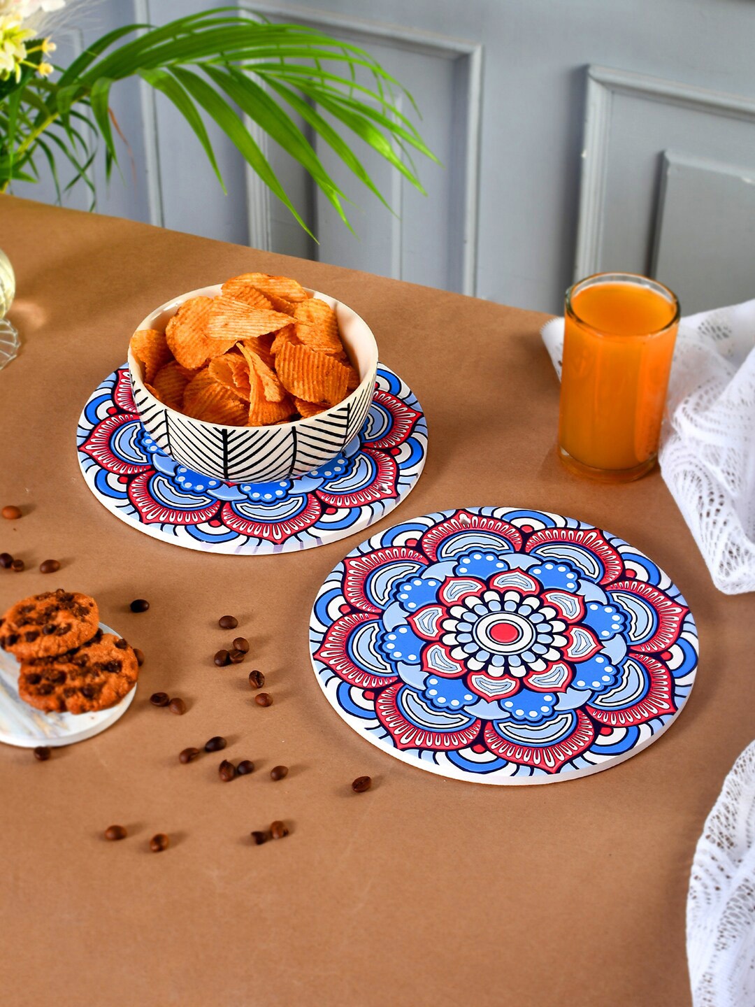

TAYHAA Blue & Red 2 Pieces Delightful Mandala Printed Round Ceramic Coasters