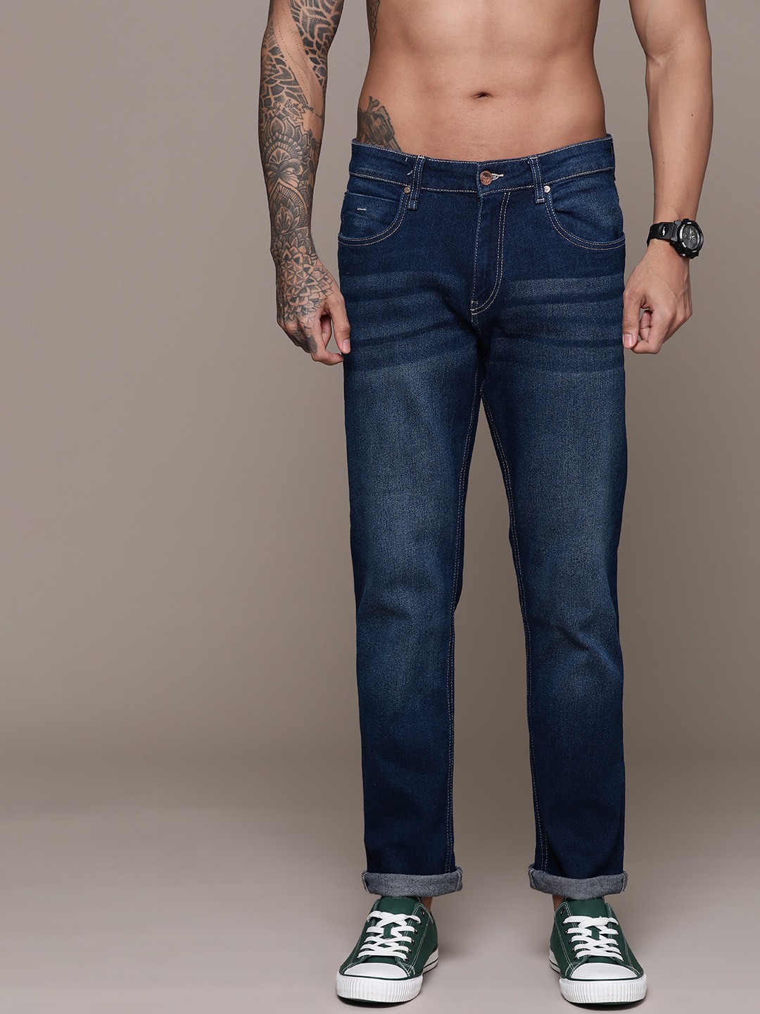 

The Roadster Lifestyle Co. Men Slim Fit Light Fade Stretchable Jeans, Navy blue