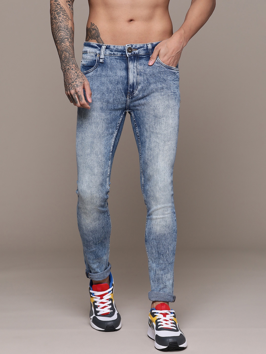 

The Roadster Lifestyle Co. Men Slim Fit Heavy Fade Stretchable Jeans, Blue